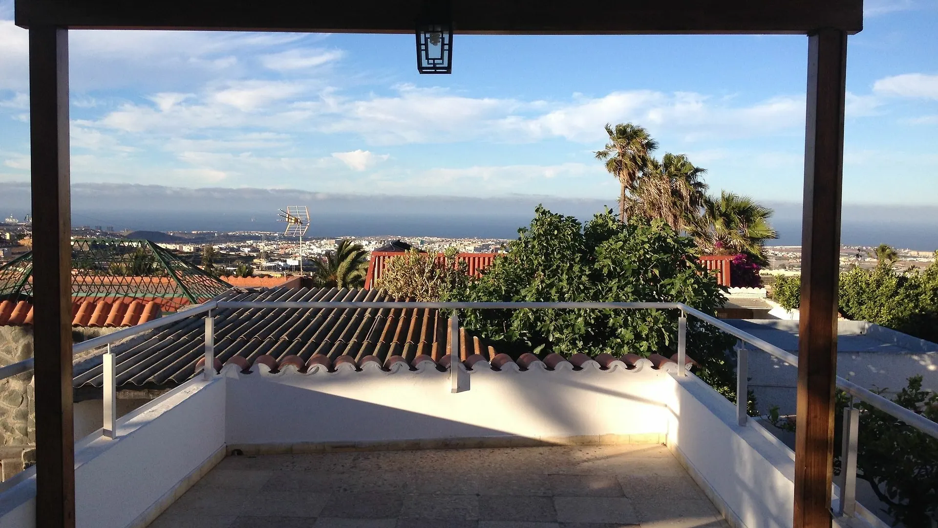 Lightbooking- View And Pool Telde 0*,